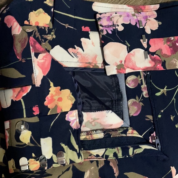 Never worn wide leg floral pant. - Picture 4 of 4